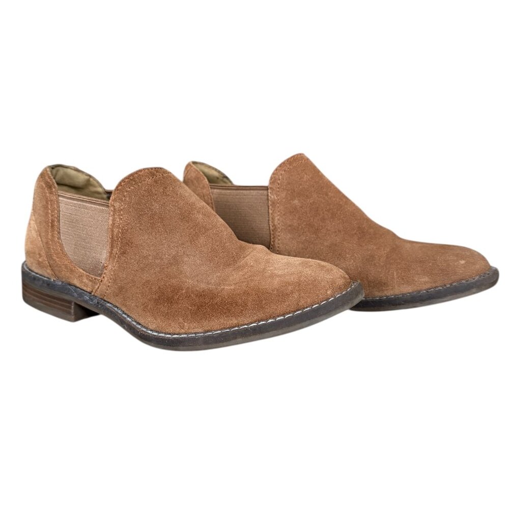 Ultimate Comfort Collection by Clarks brown camel suede low cut bootie 6 1/2 M